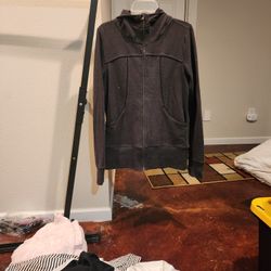 Kirkland Zip Up Size Large