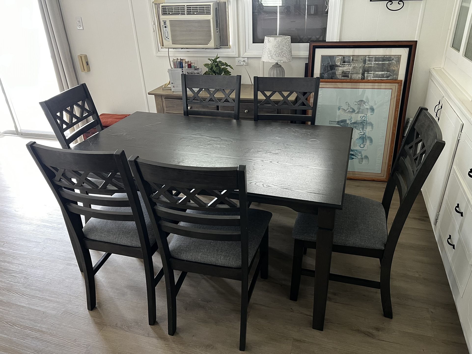 Table Set, Dining/ Kitchen.
