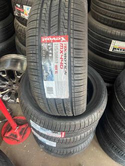 RoadX RXMotion MX440 215/50R17 95V XL All-Season Tire