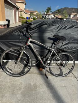 Trek Alpha Dual Sport Bike and BlackburnWind Trainer