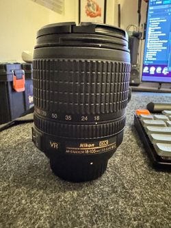 Nikon AF-S DX NIKKOR 18-105mm f/3.5-5.6G ED VR Lens