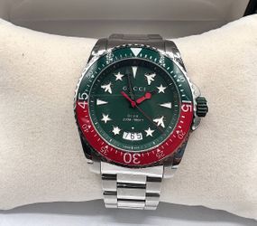 Gucci YA136222 Men's Dive Green Dial Quartz Watch