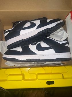 Nike Panda Dunks
