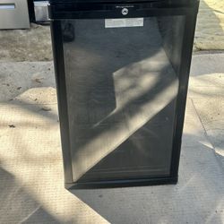 Frigidaire Wine 🍷 Bottle Cooler 