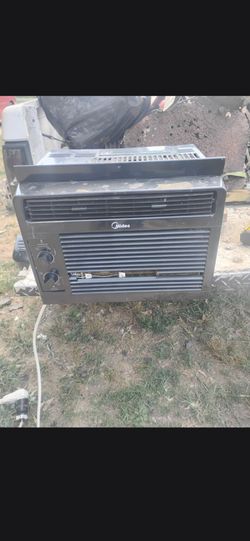 MIDEA AIR CONDITIONER