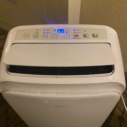 Insignia A/C Air Conditioner 10,000 BTU