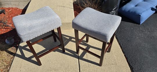 2 25” Barstools