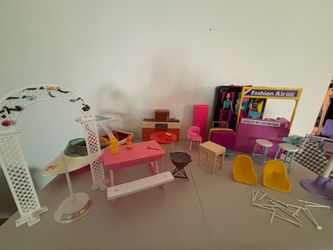 VINTAGE BARBIE FURNITURE