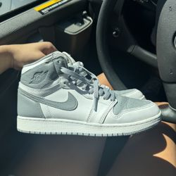 Jordan Ones Mid 