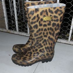 Rain Boots Size 10 Runs Little Small If You Size 9 Will Be Great Also 