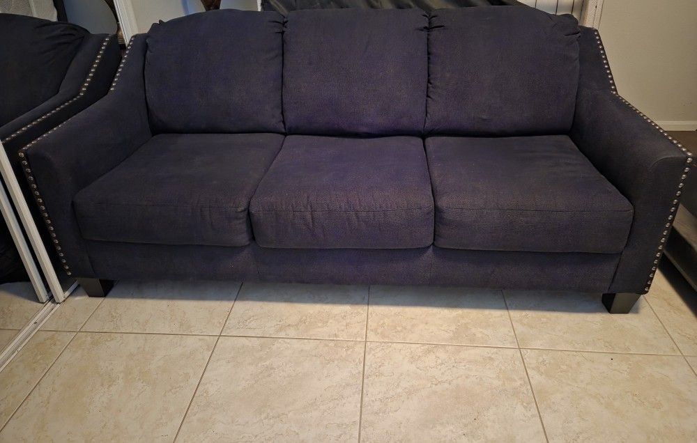 Couch w/bed