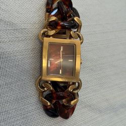 Women’s Guess Rhapsody With Gold Tone Tortoiseshell Bracelet Watch