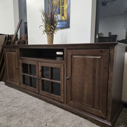 Tv Media Stand/credenza 
