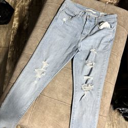 Levi high rise super skinny jeans/ Size 30