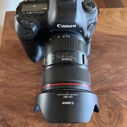 24-70mm f2.8 II Canon Lens