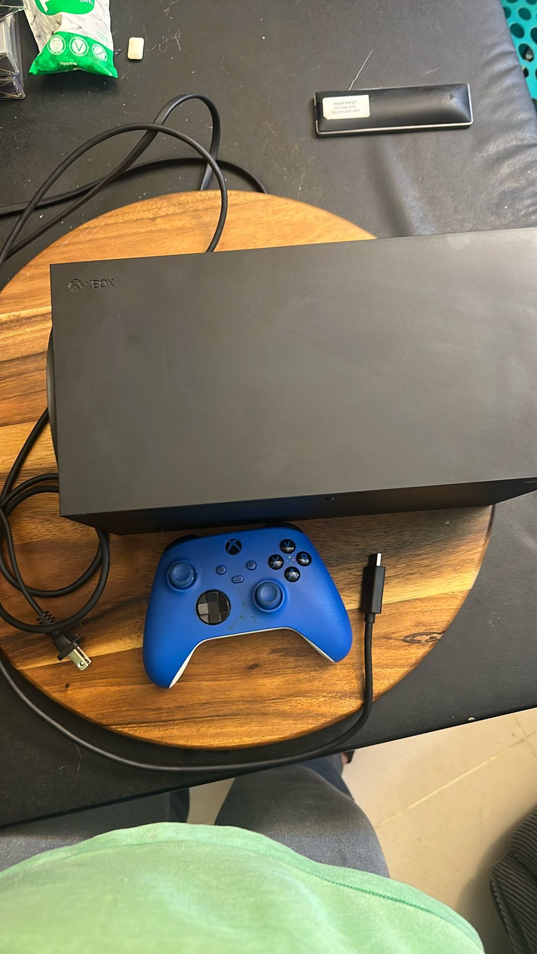 Xbox Series X - console, power cord, hdmi cable,controller.