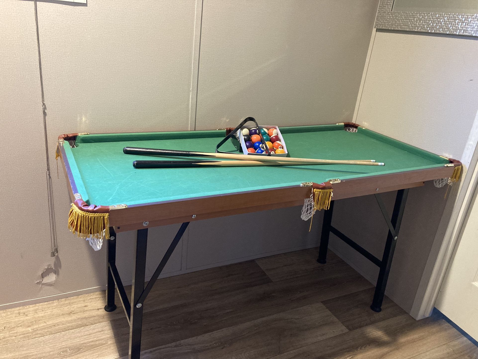 Kids Pool Table 