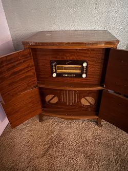 Vintage/antique radio