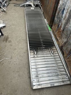 Una Rampa De Aluminio