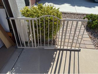Extra wide baby gate