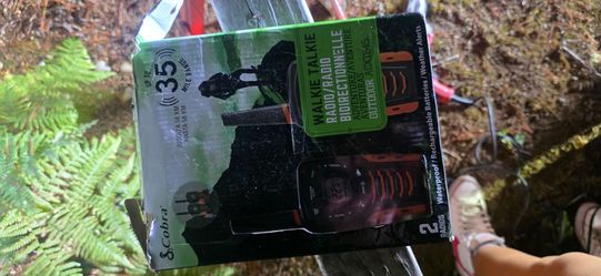 Cobra ACXT645 Outdoor Walkie Talkie Set