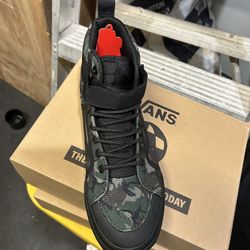 Vans Raeburn 