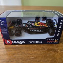 Burago Oracle Red Bull Racing RB19 #11 1/43 Scale F1 2023 a