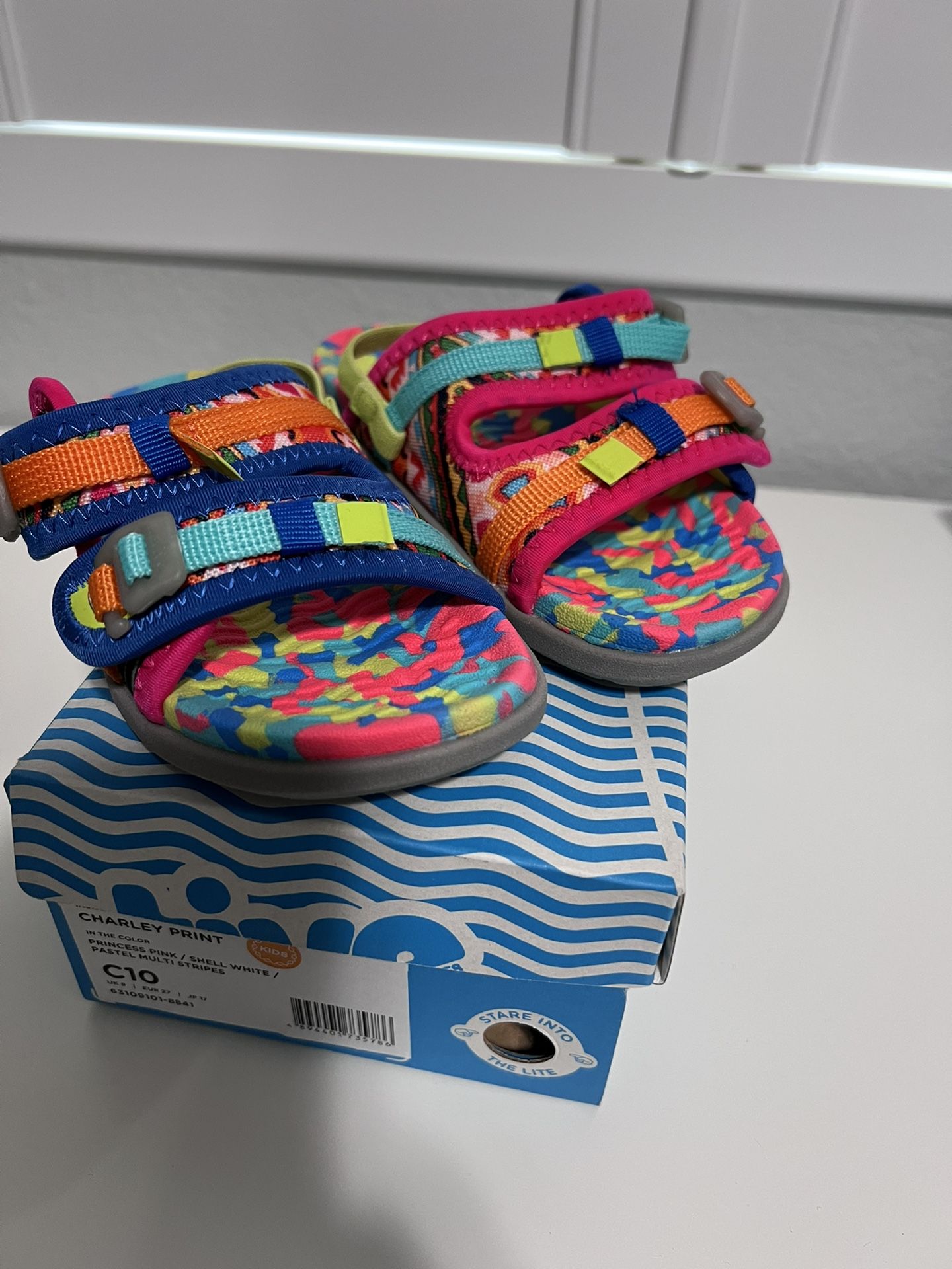 Charley Print Native Slippers 10C “NEW”