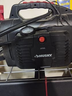 Husky 8 In 1 12 Volt Power Source / Jump Starter