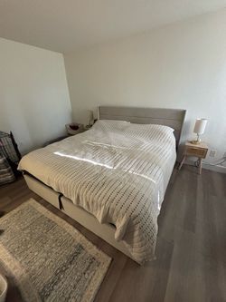 Serta King Size Bed + Frame