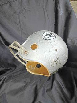 Vintage "Rawlings" size small football helmet..Very old...