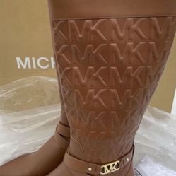 Michael Kors Kincaid Embossed Riding Boot size 8.5 color:brown NEW”NoBox” serious inquires only Pick up location in the city of Pico Rivera 