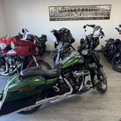 2014 HARLEY-DAVIDSON FLHRSE CVO ROAD KING 