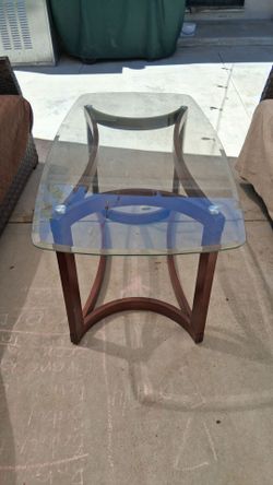 Centerpiece tables