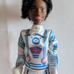 Barbie Space Discovery Astronaut African American Doll
