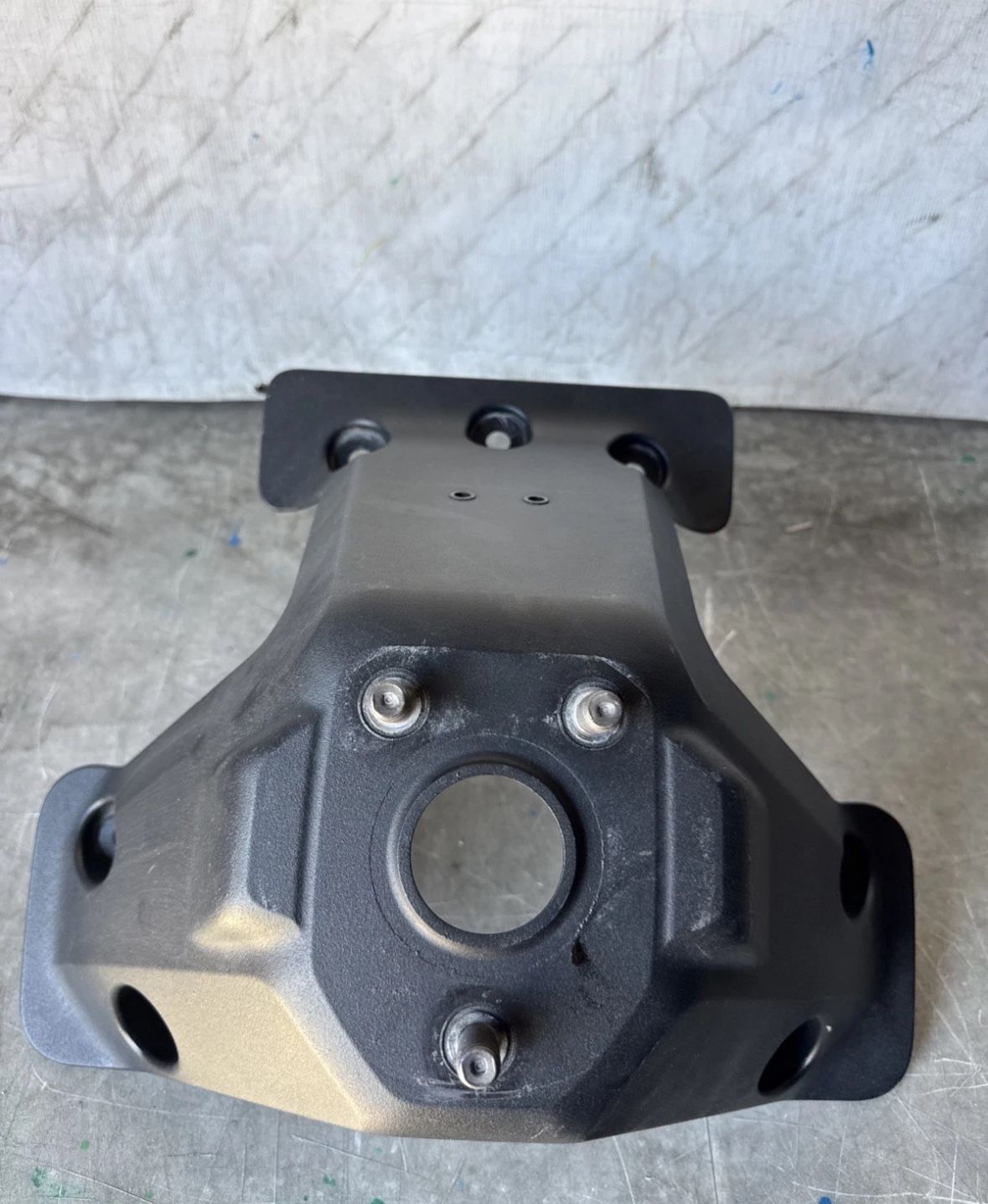 2020-2024 LAND ROVER DEFENDER 110 SPARE TIRE WHEEL MOUNT BRACKET HOLDER OEM #6006