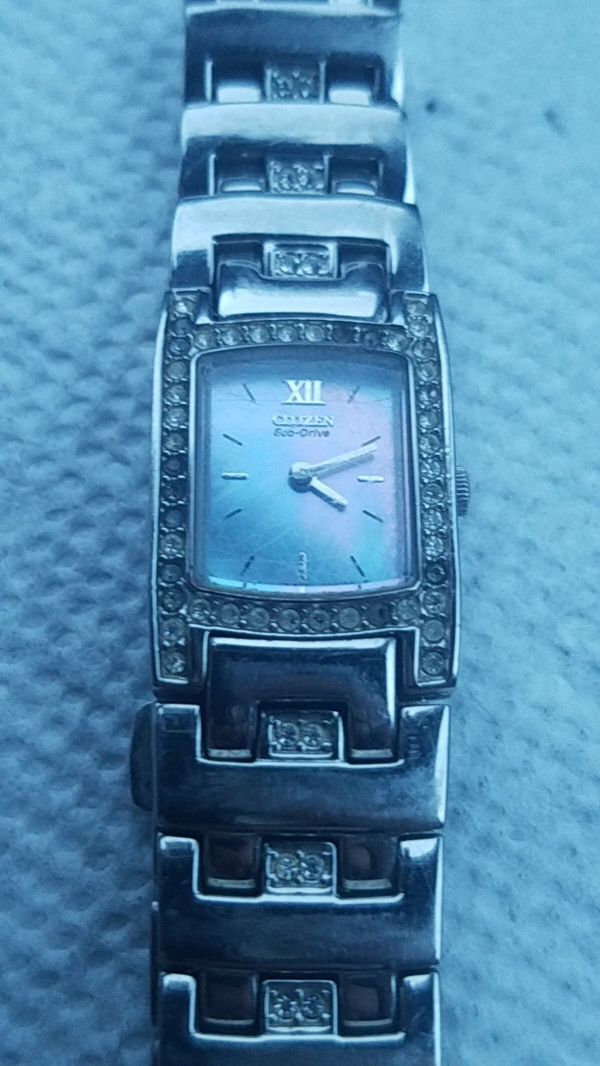 citizen watch pearl face