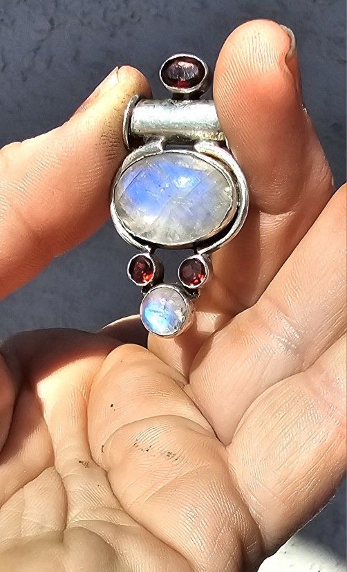 ACCEPTING ANY OFFER!! MOONSTONE AND GARNET STERLING SILVER PENDANT