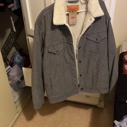 Levi’s  Vintage Trucker 