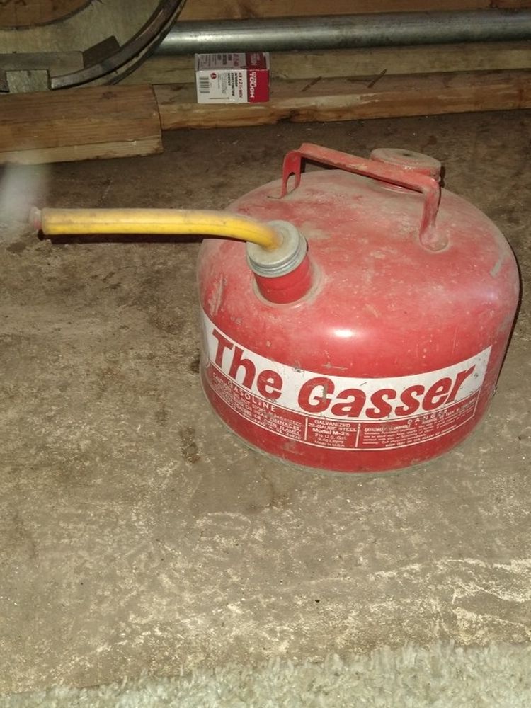 The Gasser..... Old Gas Can