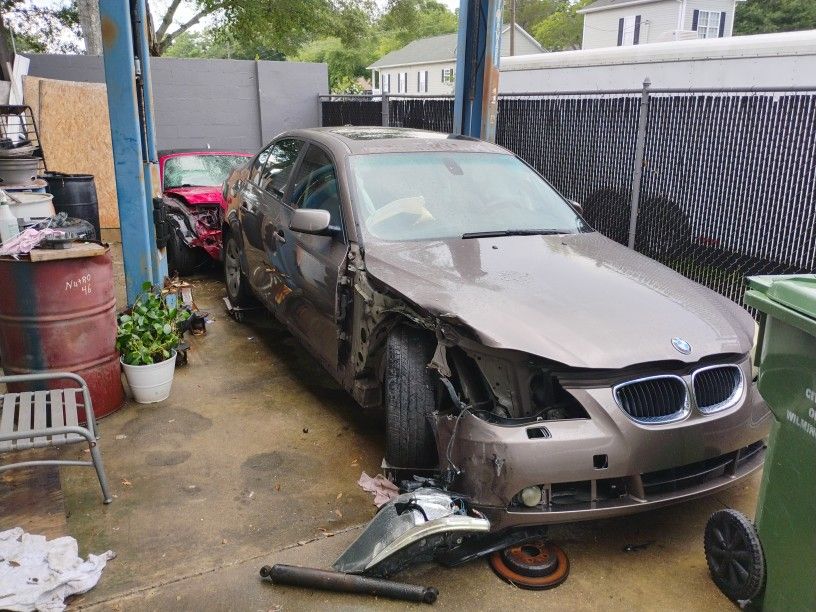 BMW PARTS CAR 2004