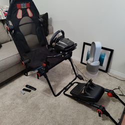 Next Level Racing F GT lite - racing simulator chair and wheel