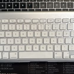 Mac BT Keyboard. 
