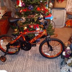18inch Dynacraft Firestorm BMX Bike Orange & Red Very Good Condition.