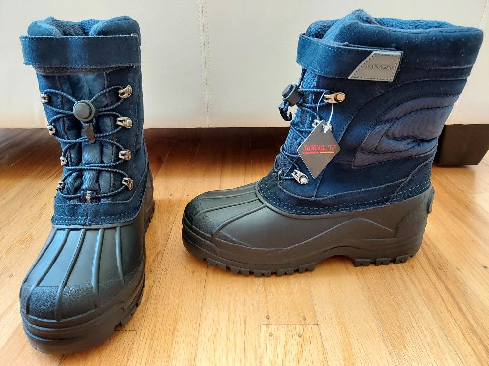 NEW Insulated Snow Boots For Age 9-10