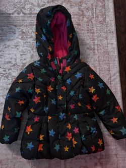 Girls’ Black Puffer Jacket with Colorful Stars – Hooded Winter Coat