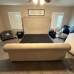King Sleigh Bed With Bench
