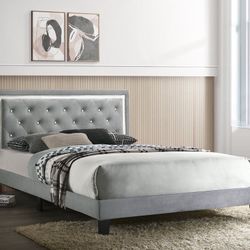 Passion Grey Velvet Platform Bed !King Only!🚛🚛🔥💚😍