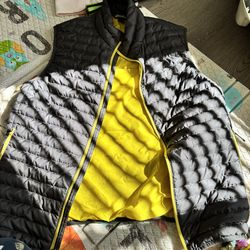 Eddie Bauer Black Yellow Puffer Vest Men's S