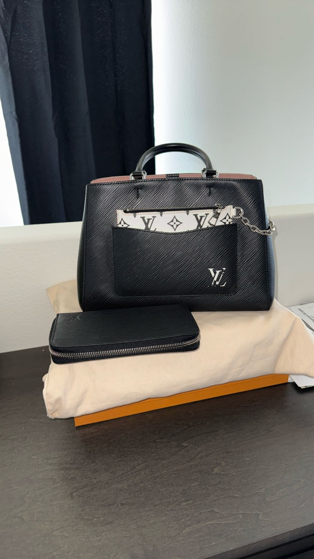 Louis Vuitton Purse 